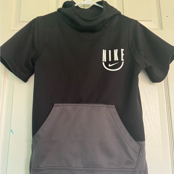Nike Black and Gray Two-Tone Dri-Fit Short Sleeve Hoodie - Picture 6 of 6